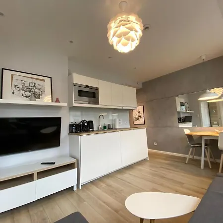 Апартаменты Tartaczna City Center Apartment *